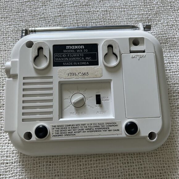 Weather Radio Monitor Maxon WX-70 Severe  Tornado Battery Operated A5 - Picture 7 of 8